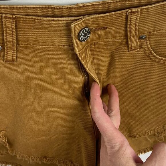 NWT Urban Outfitters BDG Dolphin Shorts Brown Size 27 Cotton Frayed Edge Boho - Picture 6 of 10